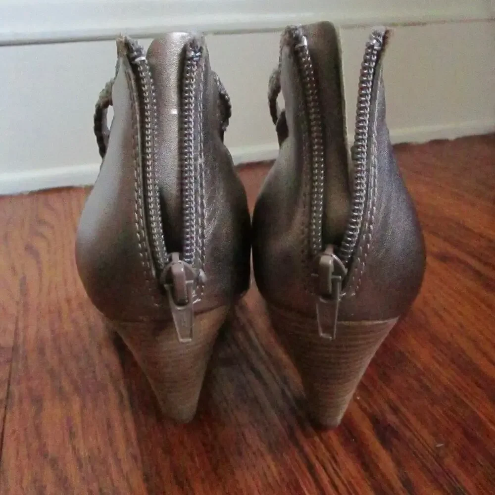 Seychelles Bronze Leather Strappy Heel Sandals Size 6 She's Got The Moves